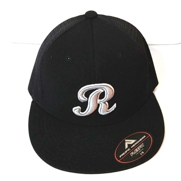 TACOMA RAINERS BLACK FITTED CAP PACIFIC HEADWEAR FLEX FIT SIZE SM-MED NWT - Picture 1 of 9